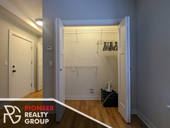 2203 W Eastwood Ave unit 3, Chicago, IL 60625 - photo 6