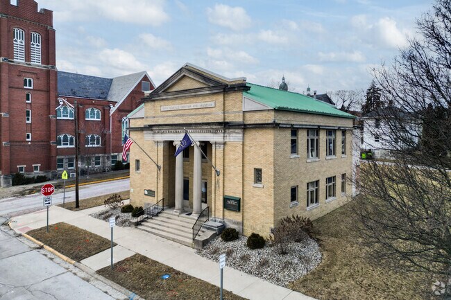 The Quayle Vice Presidential Learning Center in Huntington teaches youth about the Office of the Vice President, as well as the history and workings of our government.