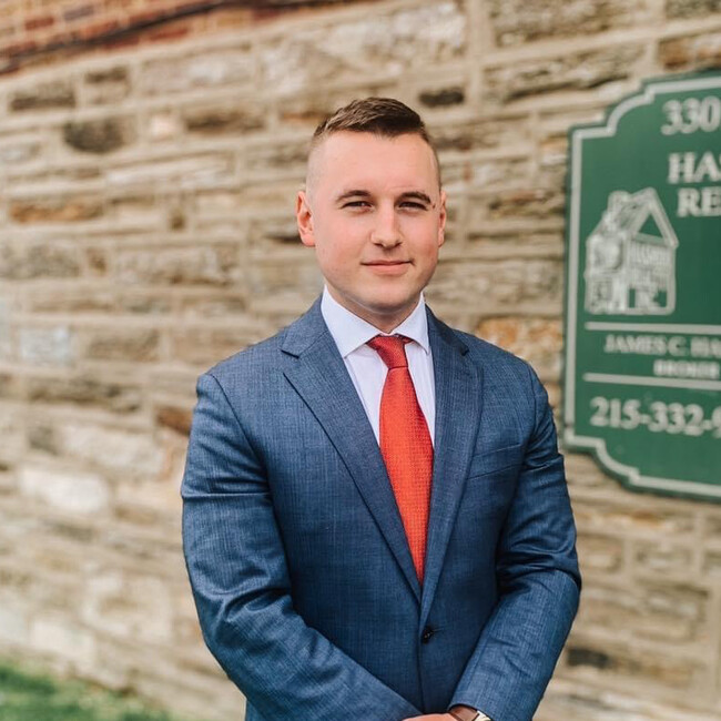 Agent Photo