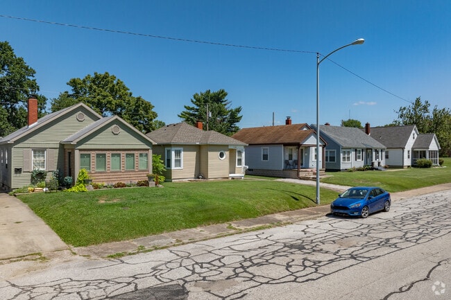 There are different style homes next to one another in Diamond-Stringtown.