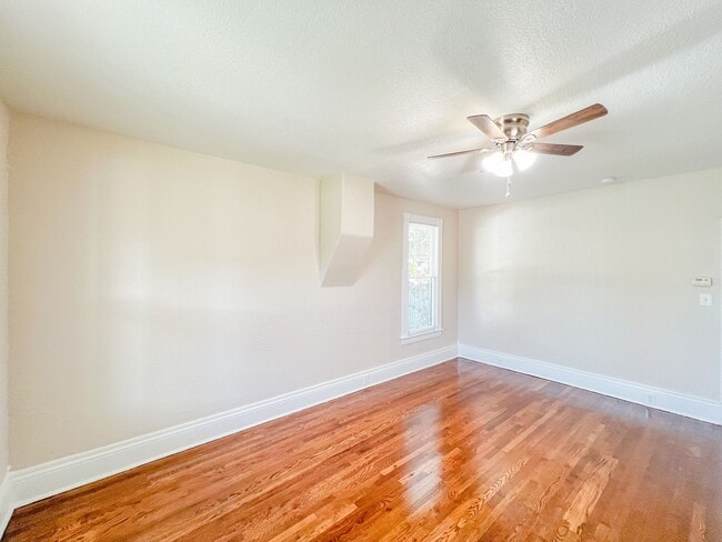 10802 Chestnut St, Los Alamitos, CA 90720 - photo 4