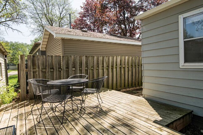 917 3rd St NE, Rochester, MN 55906 - photo 6