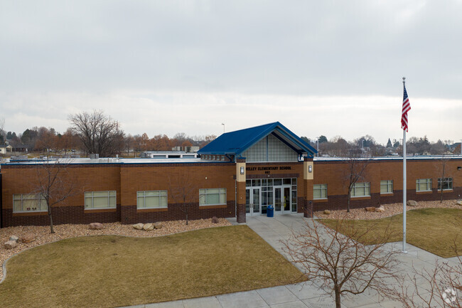 Entrance of Shelly Elementary School located in the American Fork neighborhood.