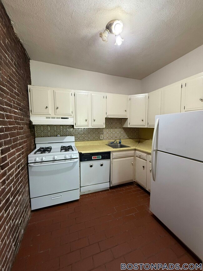 23 Worcester Square unit 5, Boston, MA 02118 - photo 2