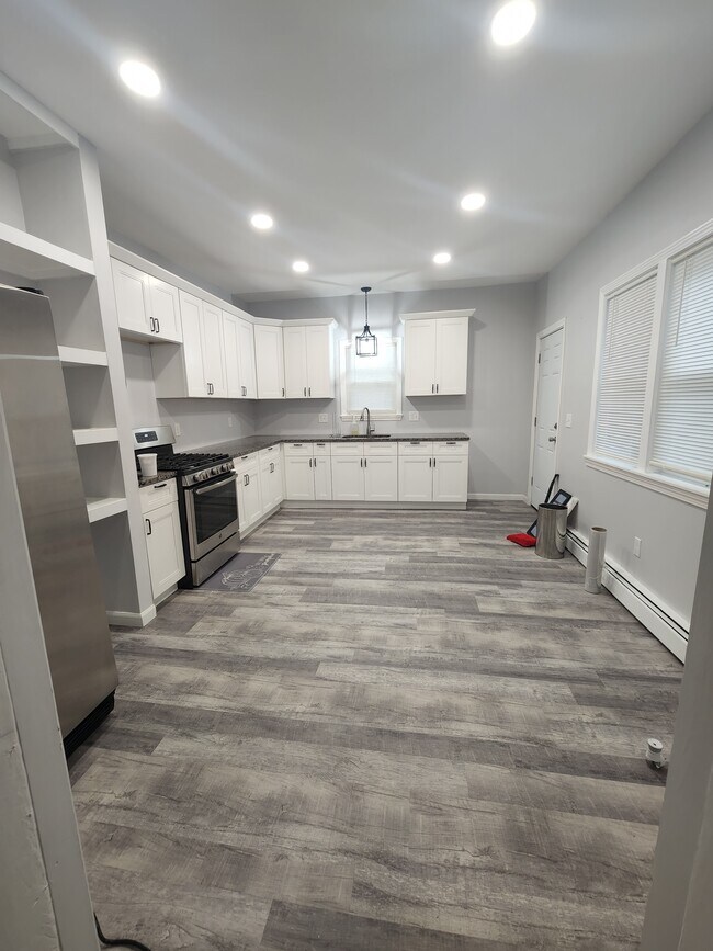 175 Abbott St unit 175-1, Lawrence, MA 01843 - photo 5