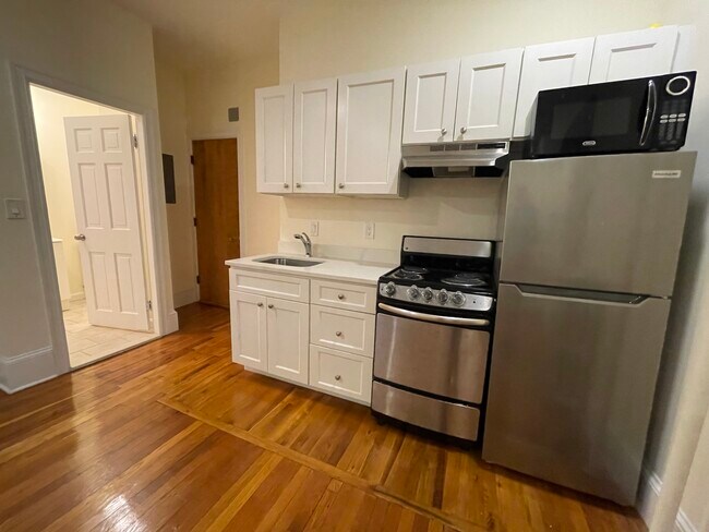 11 Englewood Ave unit 5, Brookline, MA 02445 - photo 7