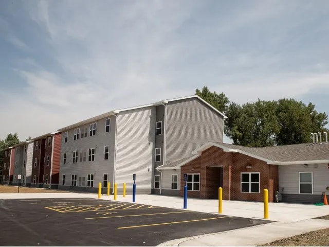 780 N Crailsheim Rd unit 1, Worthington, MN 56187 - photo 1