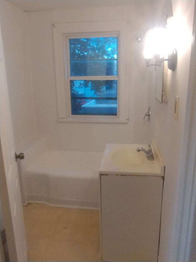 1934 Brame Place, Toledo, OH 43613 - photo 7