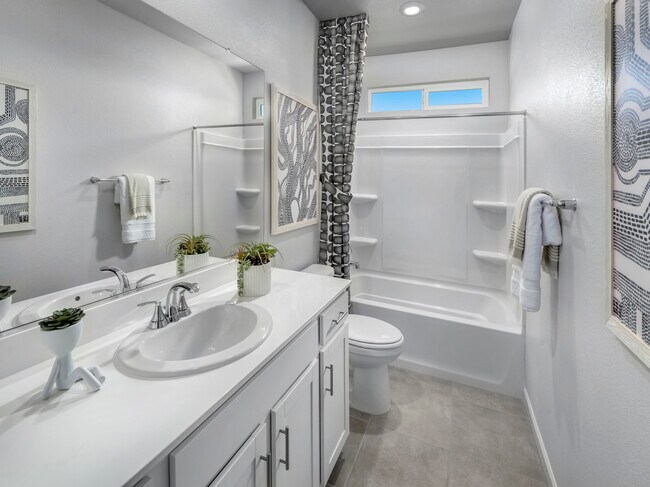 2355 Emma Dr unit 37076074, Manteca, CA 95337 - photo 4