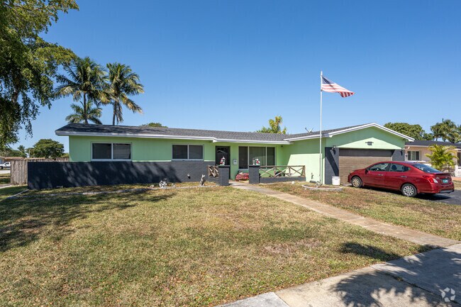 Colorful homes adorn all around the Pasadena Lakes neighborhood.