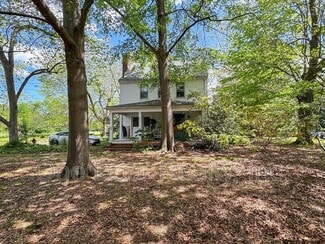 727 Richmond Rd, Williamsburg, VA 23185