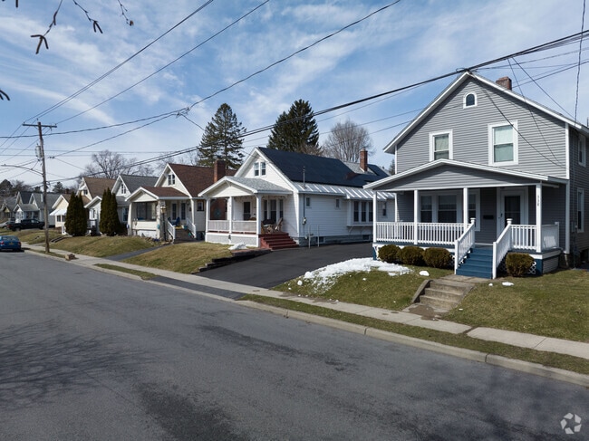 Home styles vary in Scotia.