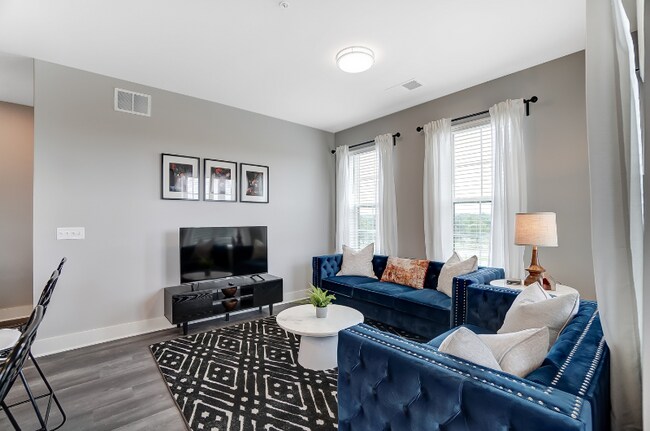 2875 Olentangy River Rd unit . 509, Columbus, OH 43202 - photo 3