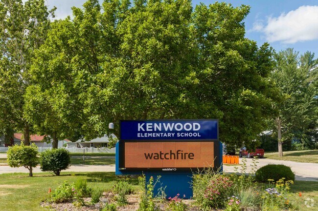Kenwood Elementary School is a public school located near the Parkland Ridge area.