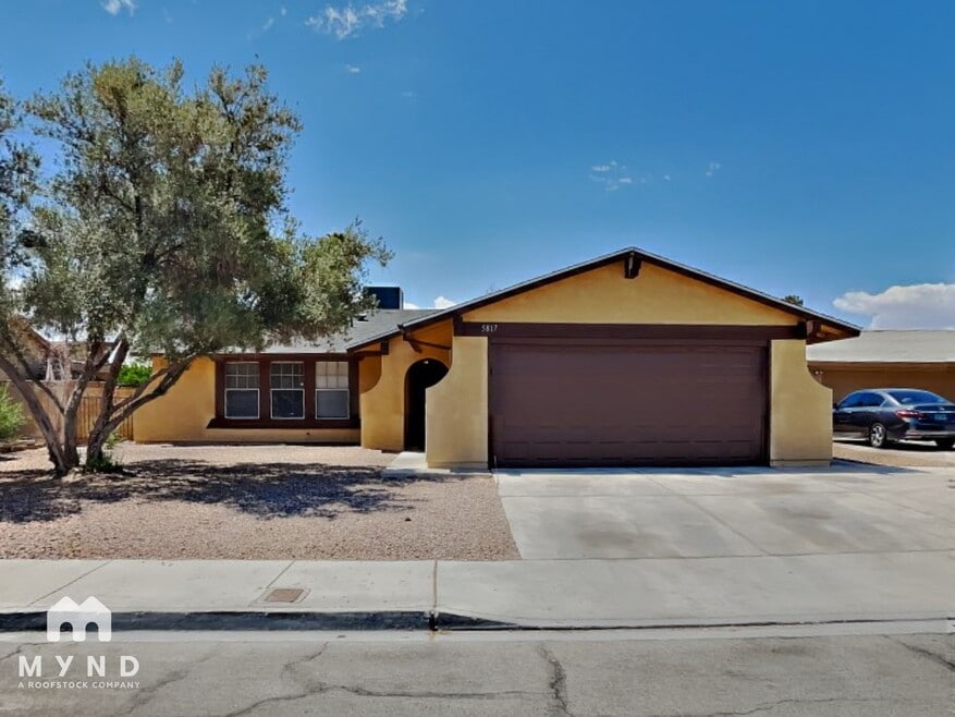 5817 W Robin Ln, Las Vegas, NV 89108 - photo 1