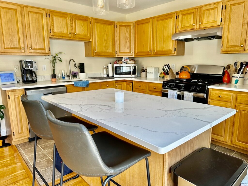 14 Gilbert St Unit 1, West Newton, MA 02465