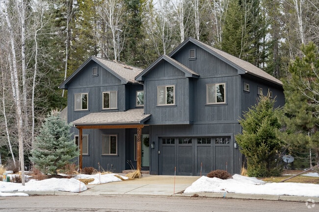 Mountain chalets in Whitefish offer more privacy when nestled into the forests and lake shores.