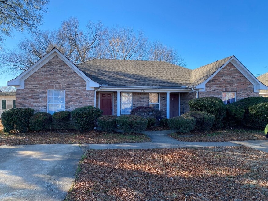 632 Old Humboldt Rd unit A, Jackson, TN 38305 - photo 1