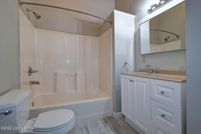 Full bathroom