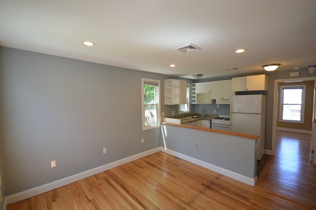 12 Cheever Ct unit 2, Boston, MA 02128 - photo 3