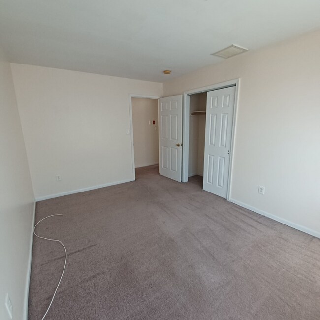 1013 Walnut St unit 1, Roselle, NJ 07203 - photo 5