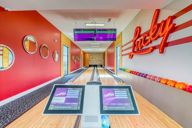 Summit at Red Rocks 30 S Holman Way_ Golden_ CO 80401 HDR Still-46