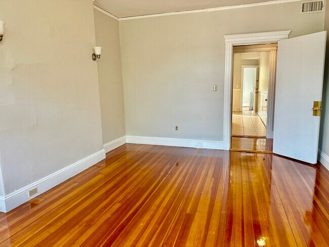 10 Strathmore Rd unit 3, Brookline, MA 02445 - photo 5