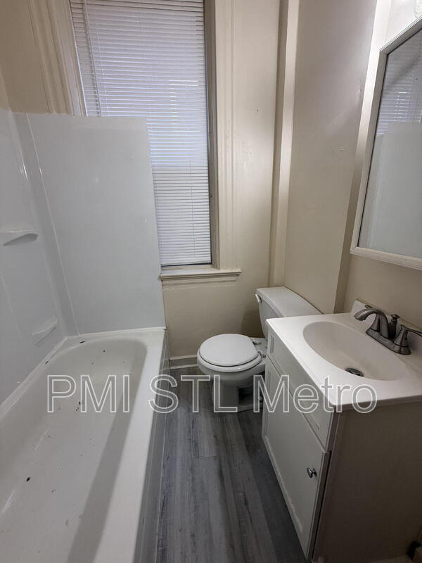 3150 Oregon Ave unit 3150, St. Louis, MO 63118 - photo 5