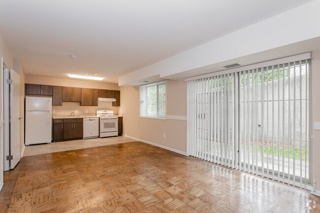 Randle Hill Apartments, Washington, DC 20032 - photo 2