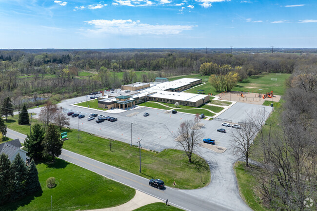 Aerial Union Center Public Elementary School.