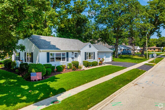 Mid-century ranch style homes with manicured yards are a common sight in Wauconda.