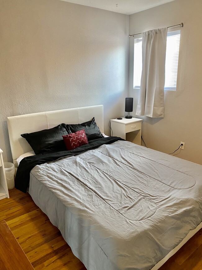 485 Zenobia St, Denver, CO 80204