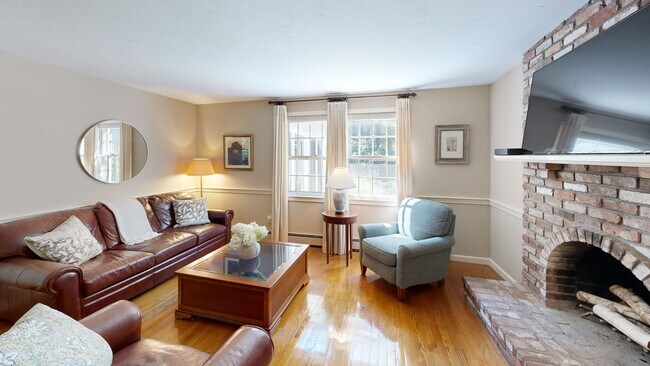 7 Carl Rd, Walpole, MA 02081 - photo 2