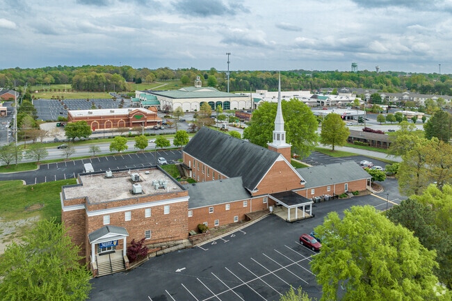 Hayworth Christian School serves students from kindergarten to 12th grade.