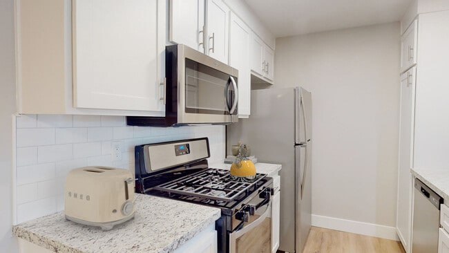 Artisan Oaks, Valencia, CA 91355 - photo 7