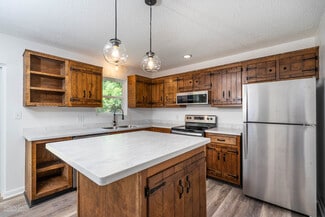 502 Cherokee Ct, Perry, GA 31069