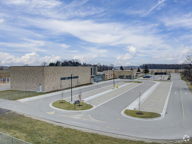 Alaiedon Elementary School, Campus Overview