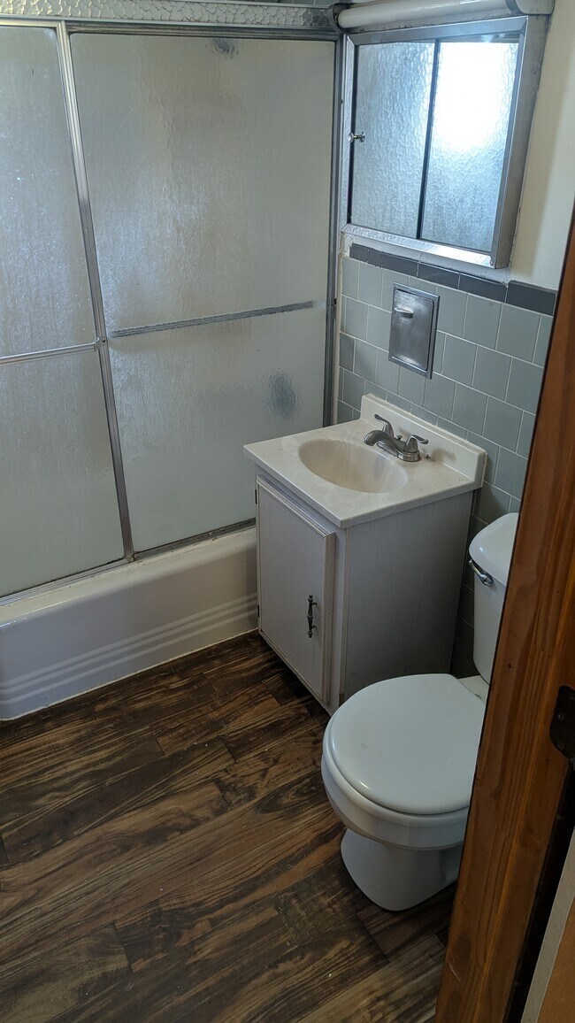 24 Mechanic St unit Upstairs B, Danielson, CT 06239 - photo 7