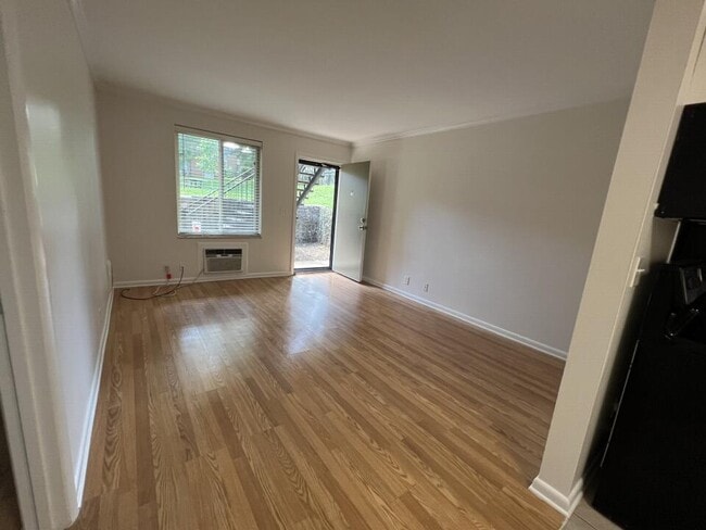 2601 Hillsboro Pike unit J2, Nashville, TN 37212 - photo 2