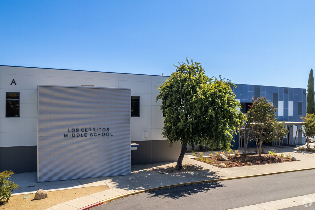 Los Cerritos Middle School is one of the middle schools serving Thousand Oaks.