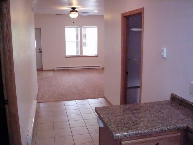 1303 E 2nd St unit 1, Duluth, MN 55805 - photo 4