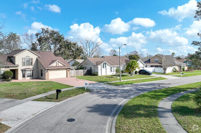 Deerfield blends ranch-style and two-story homes from the late 1980s and early 1990s.
