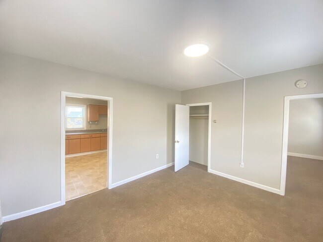 7 Commercial St unit E, Nashua, NH 03060 - photo 6