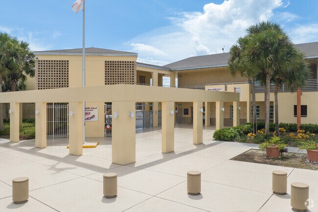 Manatee Middle School in East Naples ranked as a B rated school.