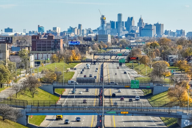 Find convince and accessibility in Jamison, just a couple of miles from downtown Detroit.