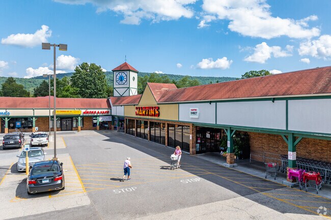Many Mount Aetna locals get their groceries from Martins in Smithsburg.