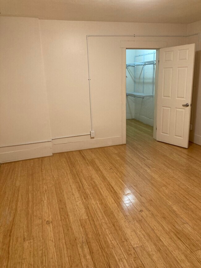 24 Eden St, Worcester, MA 01609 - photo 5