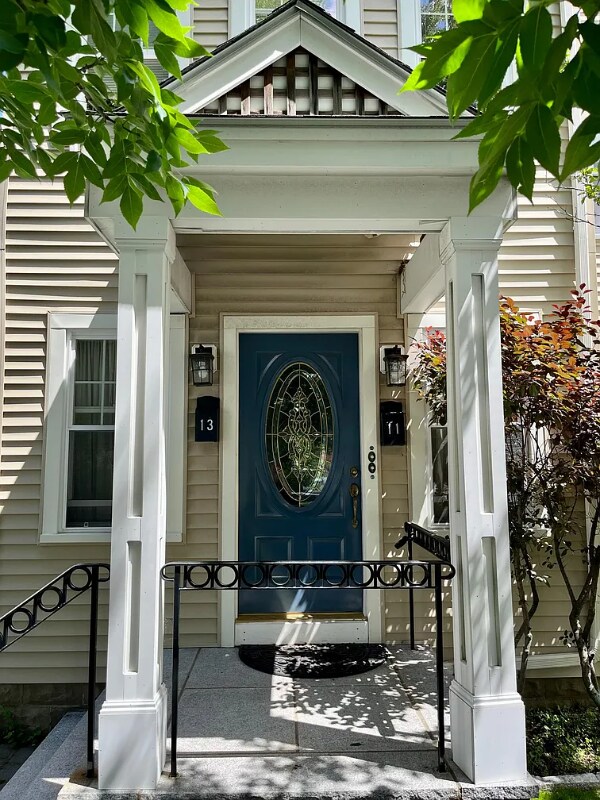 1113-13 Concord Ave Unit 2, Belmont, MA 02478