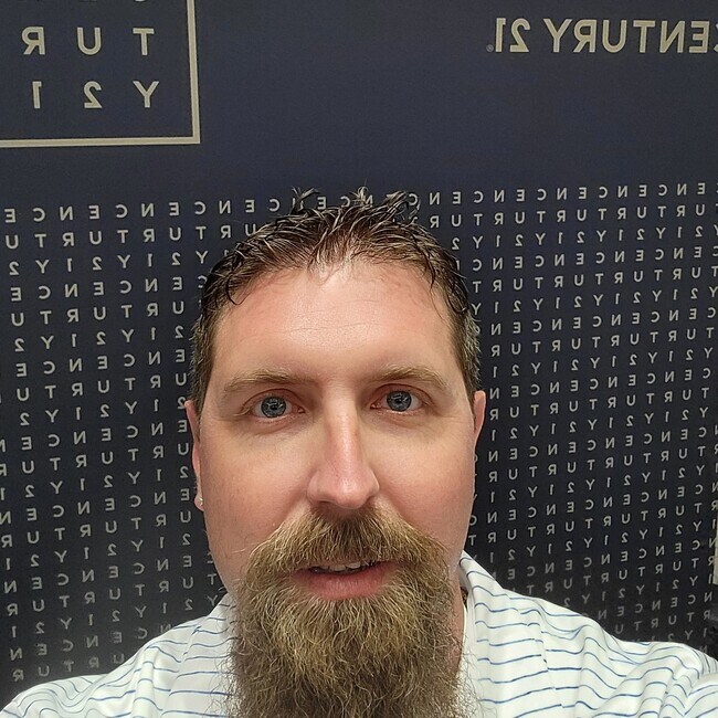 Agent Photo