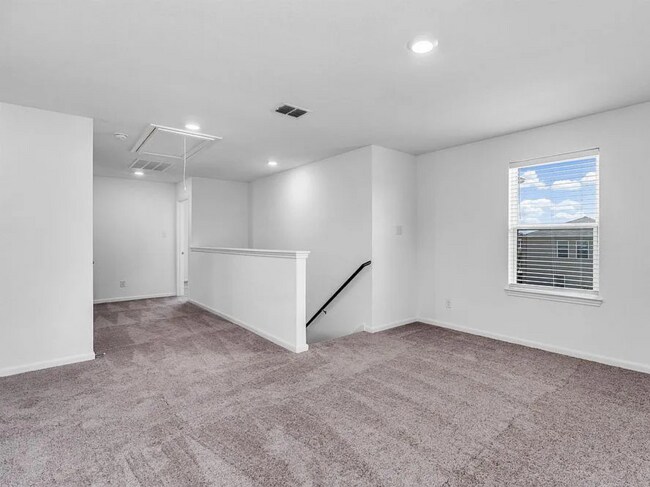 10830 Quinn Ct, San Antonio, TX 78252 - photo 4